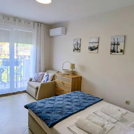 Apartmán Beachfront 100 M From Smokinya Kavatsi By Flat Manаger *