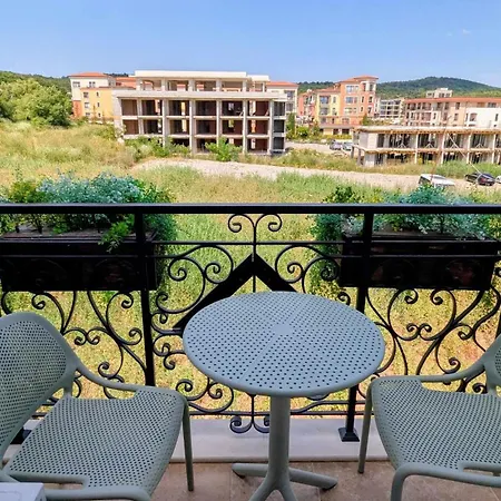 Apartmán Beachfront 100 M From Smokinya Kavatsi By Flat Manаger *